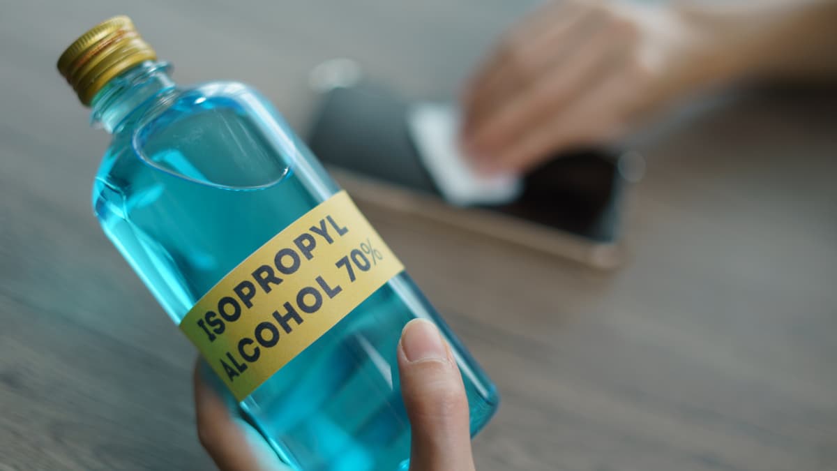 isopropyl bottle